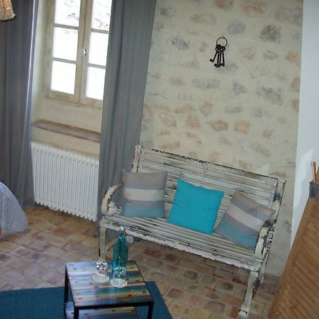 Bed and Breakfast Mas Bella Cortis La Garde-Adhémar Habitación foto